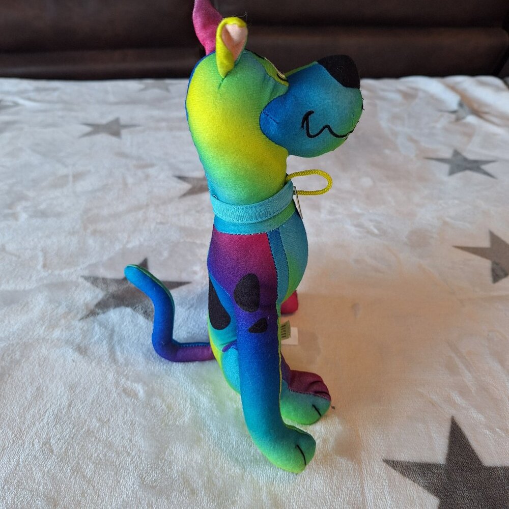 Toy Factory Scooby Doo 9” Rainbow Tie Dye Colorful Stuffed Plush Dog Toy Factory - Picture 9 of 13